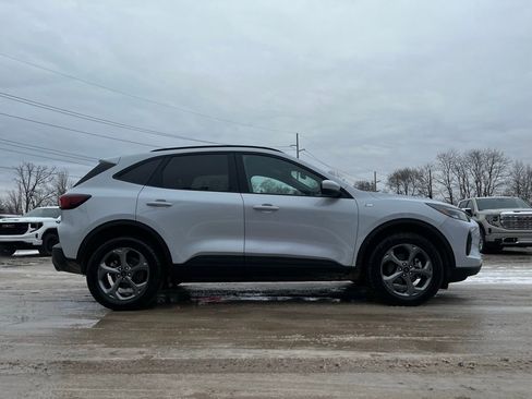 Used 2025 Ford Escape ST-Line Select image 8