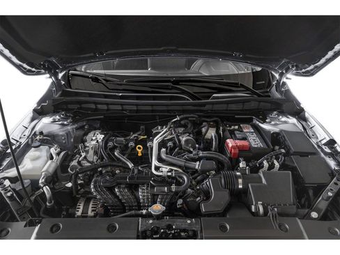 Used 2025 Nissan Altima 2.5 SR w/ SR Premium Package image 7