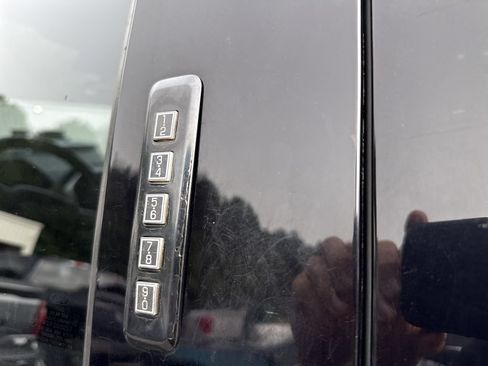 Used 2020 Ford F250 Lariat w/ Lariat Ultimate Package AWD/4WD image 16