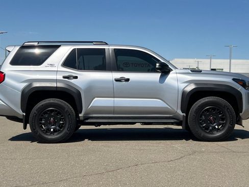 Used 2026 Toyota 4Runner TRD Off-Road Premium AWD/4WD image 3