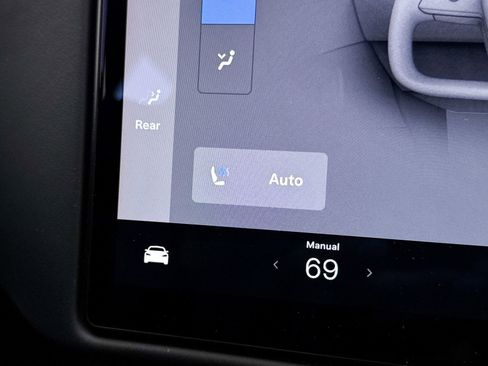 Used 2022 Tesla Model S image 26