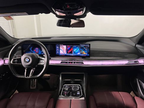 Certified 2023 BMW 760i xDrive w/ Executive Package image 15
