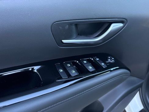 Certified 2024 Hyundai Tucson Limited image 18