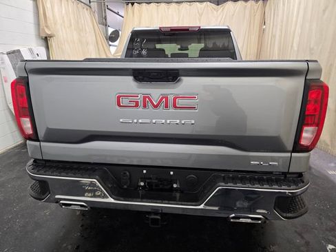 New 2026 GMC Sierra 1500 SLE image 7