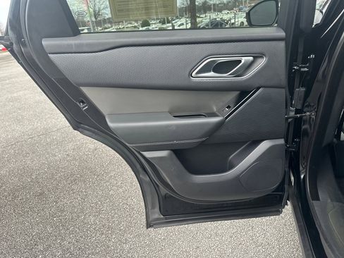 Used 2019 Land Rover Range Rover Velar S image 22