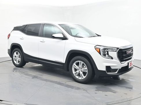 Used 2024 GMC Terrain SLE image 7