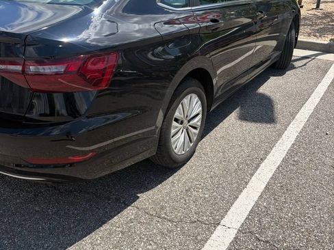 Used 2020 Volkswagen Jetta S w/ Driver Assistance Package FWD image 3