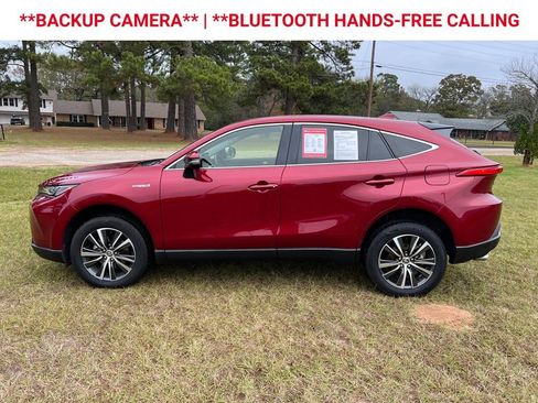 Used 2021 Toyota Venza LE w/ Carpet Mat Package (TMS) image 5