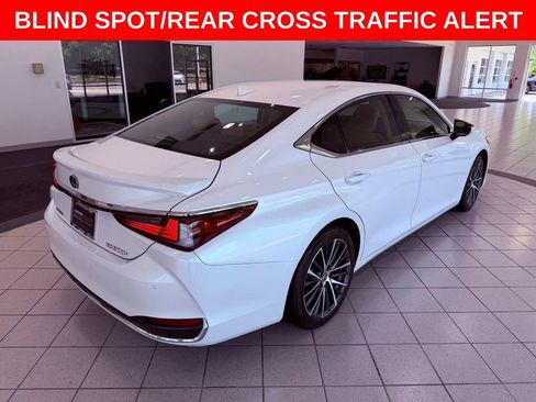 Certified 2025 Lexus ES 300h w/ Premium Package FWD image 8