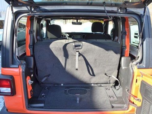 Used 2023 Jeep Wrangler Sport S image 37