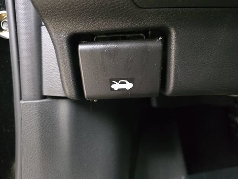 Used 2026 Nissan Kicks SV FWD image 40