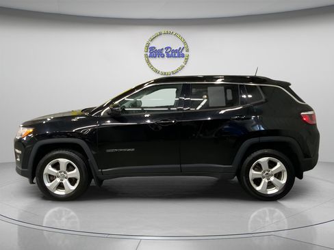 Used 2019 Jeep Compass Latitude w/ Cold Weather Group image 2