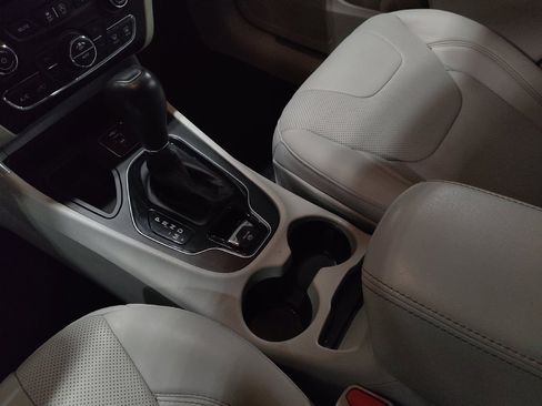 Used 2021 Jeep Cherokee Limited w/ Elite Package image 26