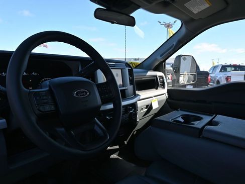 New 2026 Ford F250 XL w/ XL Chrome Package image 16