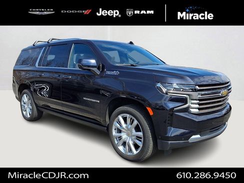Used 2024 Chevrolet Suburban High Country w/ Advanced Technology Package AWD/4WD image 1