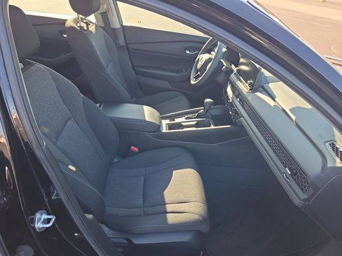 Certified 2023 Honda Accord EX image 28