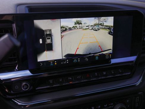 Used 2025 Chevrolet Silverado 2500 ZR2 w/ Technology Package image 20