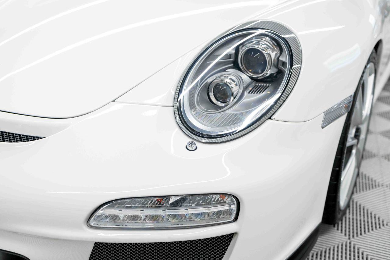 Used 2010 Porsche 911 GT3 RWD image 15