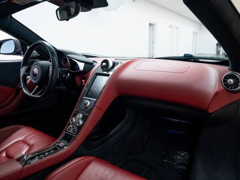 Used 2015 McLaren 650S Base image 27