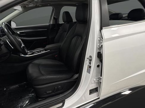 Used 2023 Hyundai Sonata Limited w/ Cargo Package image 4