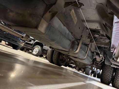 Used 2015 Ford F350 King Ranch w/ King Ranch w/Chrome Package image 25