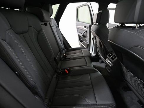 New 2025 Audi Q5 e Premium Plus image 29