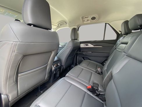 New 2026 Ford Explorer Active w/ Active Comfort Package RWD image 17
