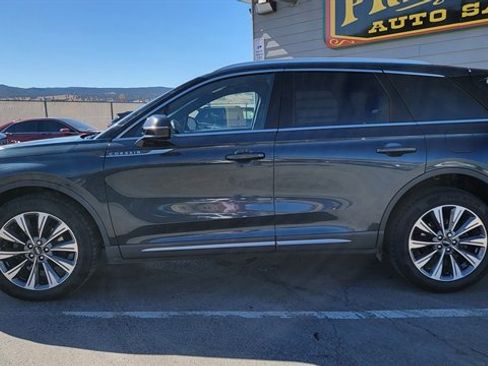 Used 2021 Lincoln Corsair Reserve w/ Equipment Group 201A image 9