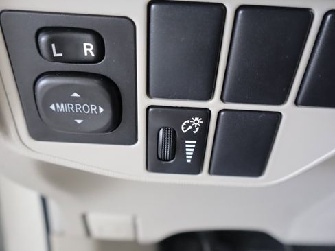Used 2012 Toyota Prius Two FWD image 16