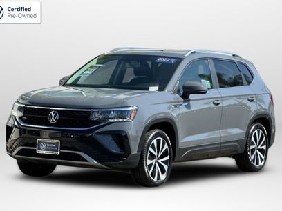 Certified 2022 Volkswagen Taos SE w/ Panoramic Sunroof Package