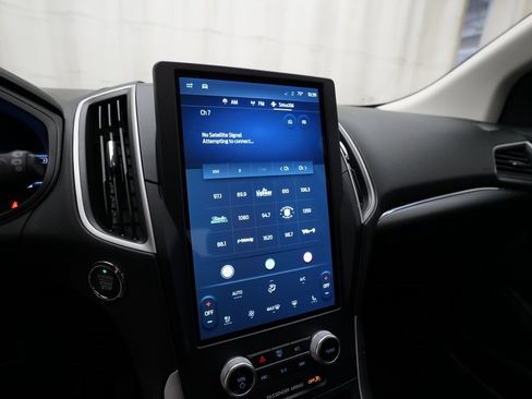 Used 2022 Ford Edge SEL w/ Convenience Package image 6