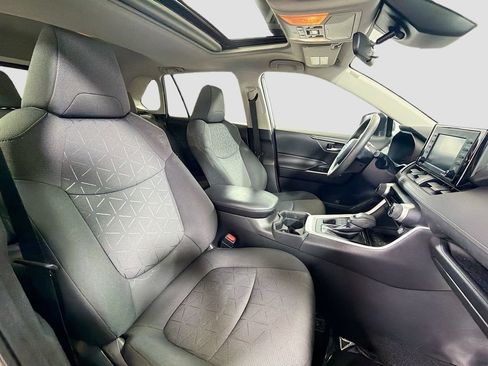 Used 2021 Toyota RAV4 XLE w/ Convenience Package AWD/4WD image 28