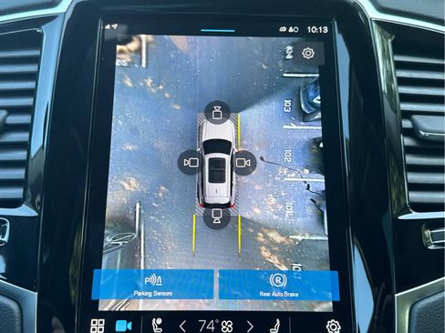 Used 2023 Volvo XC90 B6 Ultimate w/ Lounge Package image 33