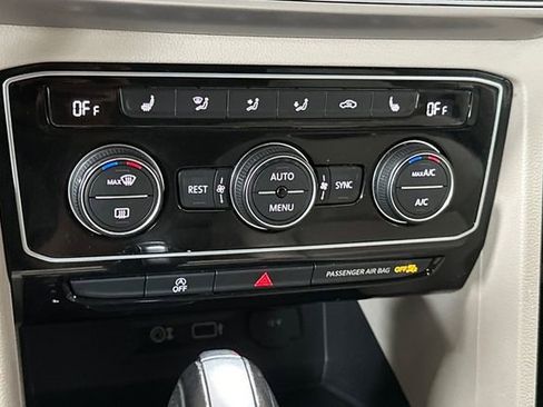 Used 2018 Volkswagen Atlas SEL AWD/4WD image 25