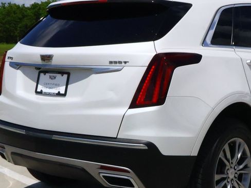 Used 2022 Cadillac XT5 Premium Luxury FWD image 11