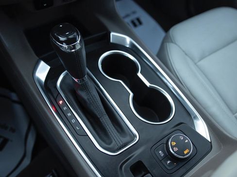 Used 2020 Chevrolet Traverse LT w/ Driver Confidence II Package image 10