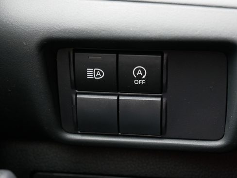 Used 2023 Toyota Highlander L image 26