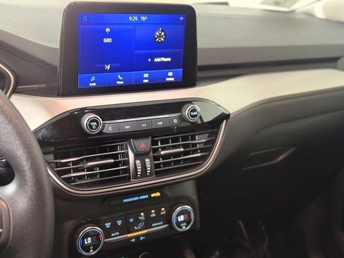 Used 2021 Ford Escape SE FWD image 14