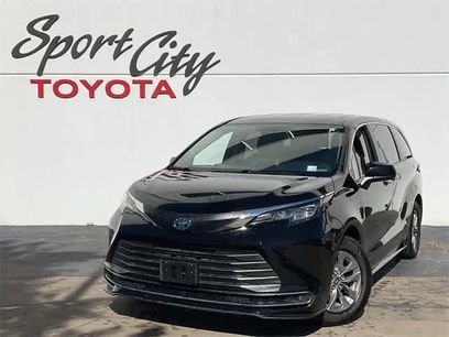 Used 2021 Toyota Sienna LE