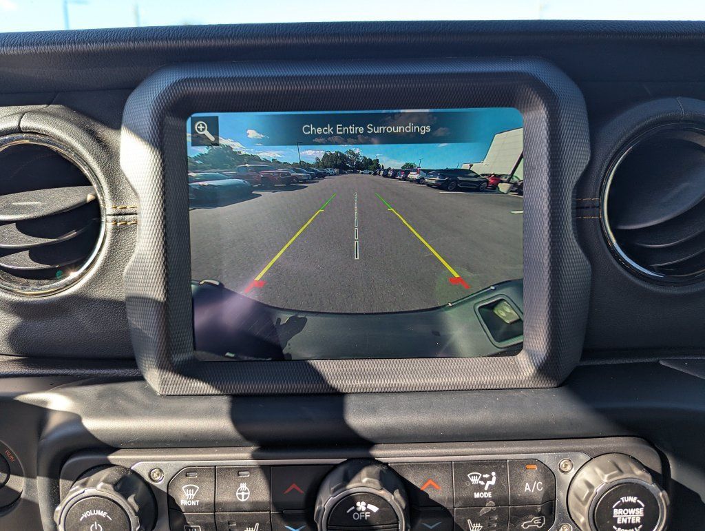 Used 2023 Jeep Gladiator Overland AWD/4WD image 26