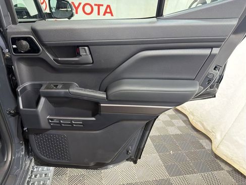 Used 2026 Toyota 4Runner TRD Off-Road Premium AWD/4WD image 14