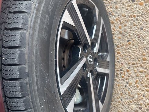 Used 2024 Nissan Sentra SV image 2