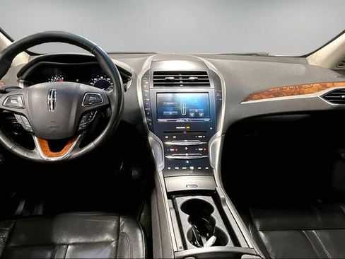 Used 2014 Lincoln MKZ w/ Equipment Group 101A Select FWD image 9