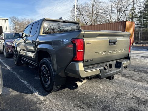 Certified 2025 Toyota Tacoma TRD Sport image 6