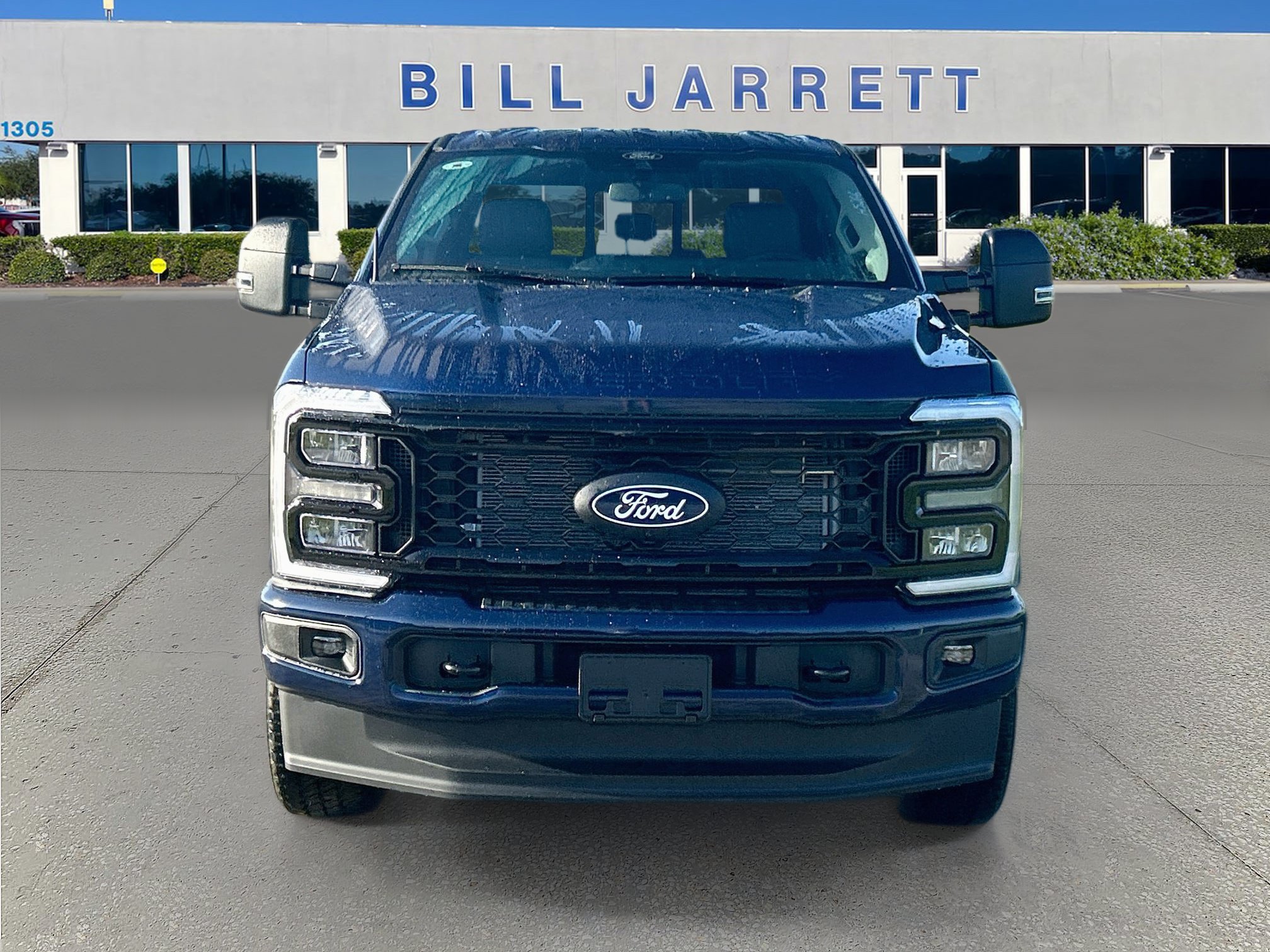 New 2027 Ford F250 XLT w/ XLT Premium Package AWD/4WD image 2