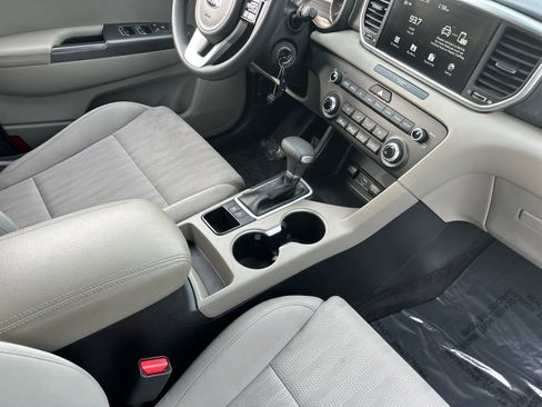 Certified 2022 Kia Sportage LX image 16