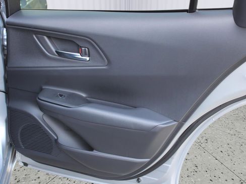 Used 2026 Toyota Prius Plug-In Hybrid image 35