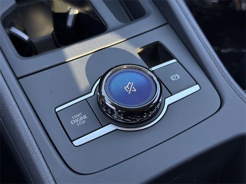 New 2026 Volkswagen Tiguan SE image 16