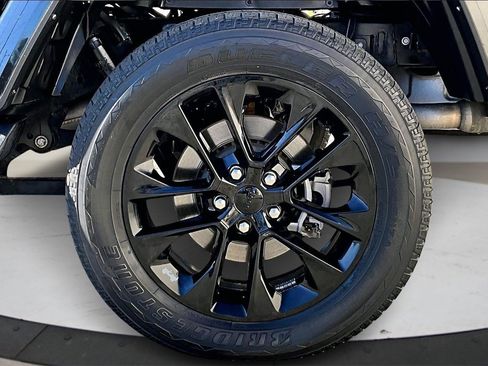 Certified 2021 Jeep Gladiator Overland image 34