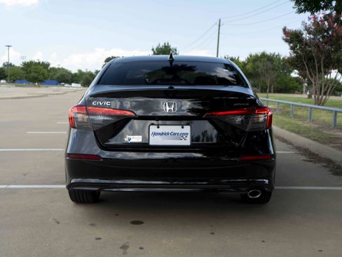 Used 2024 Honda Civic Sport image 8